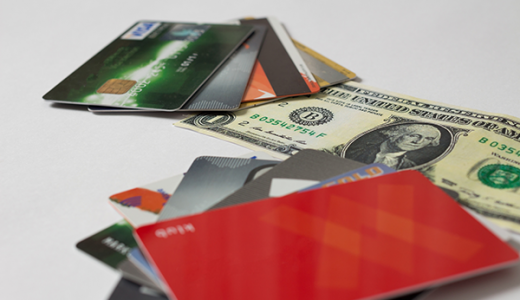 クレジットカードの所有枚数はどれくらいが理想的？複数持つメリット・デメリット！
